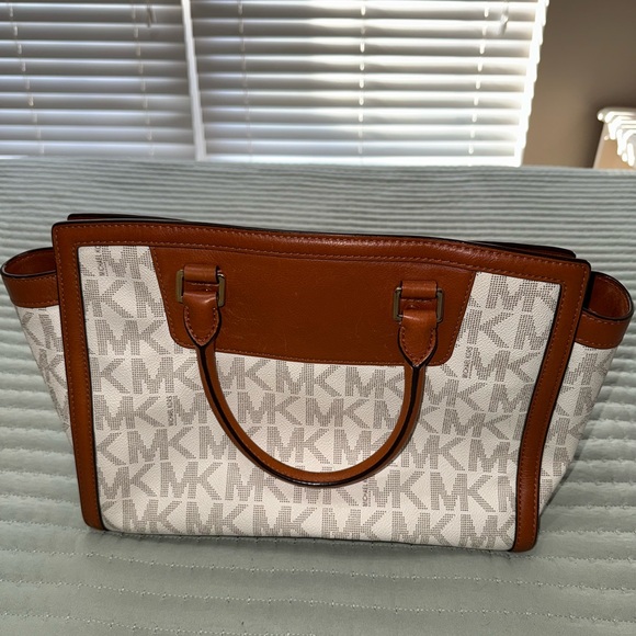 Michael Kors Purse - Picture 2 of 4